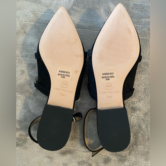 Brand New in Box ANN TAYLOR pointy toe T strap suede flat shoes, size 5 1/2. - Picture 2 of 5